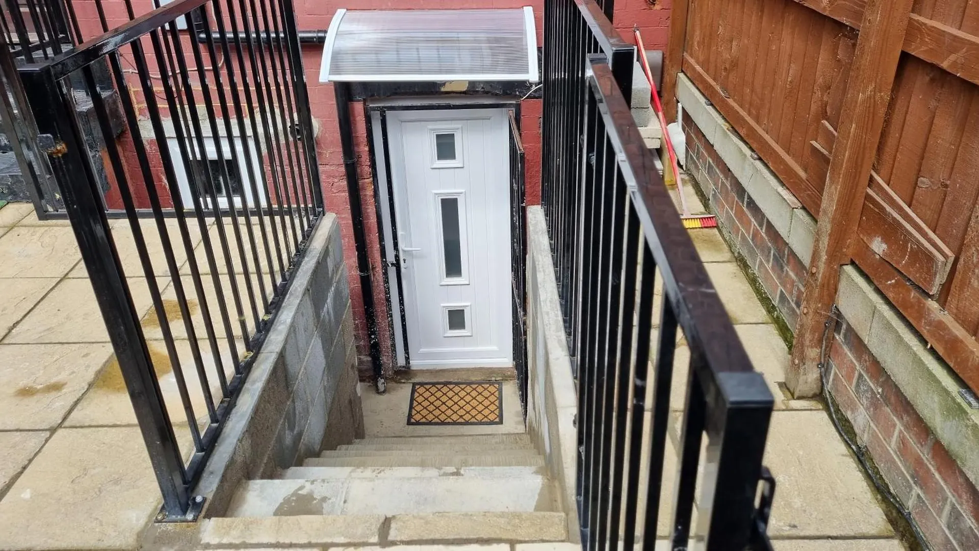 Comfy Studio Apartment With Wi-Fi And Smart Tv Leeds
