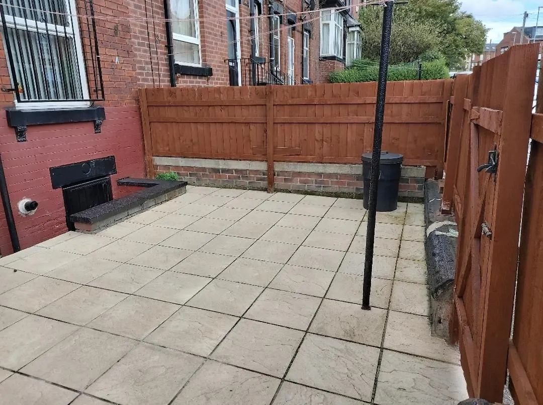 Comfy Studio Apartment With Wi-Fi And Smart Tv Leeds  United Kingdom