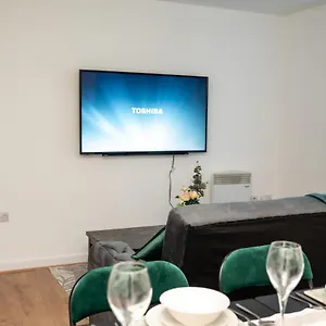  Apartment Bv Charming 2-bedroom By Kirkstall Shopping Centre, Free Parking