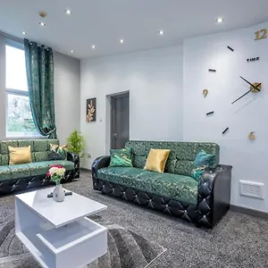  Apartment *f4gh For Your Relaxed & Cosy + Free Parking + Free Fast Wifi *